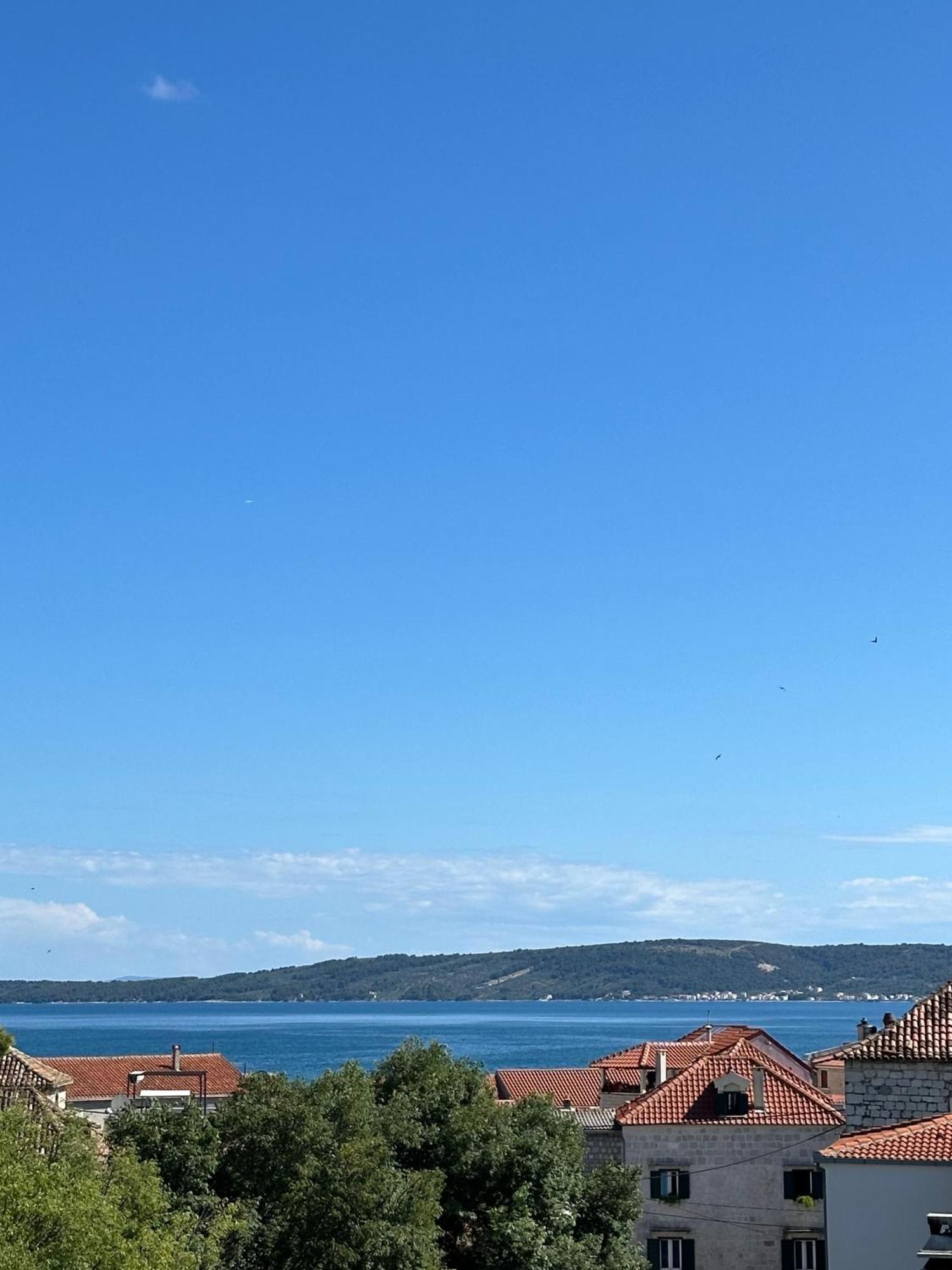 Apartman Bee House - Brand New 100 M From Sea Kaštela