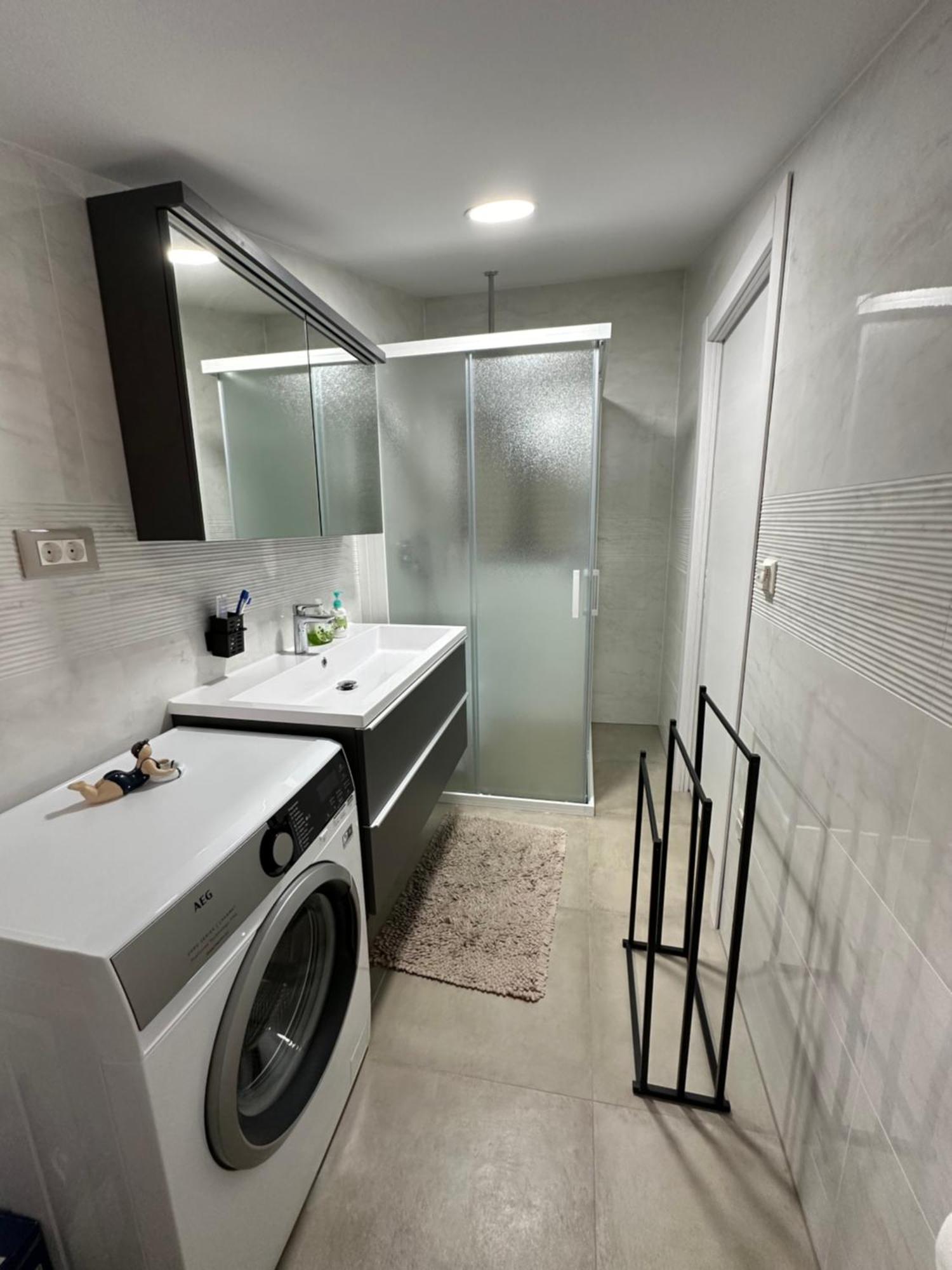 Apartman Bee House - Brand New 100 M From Sea